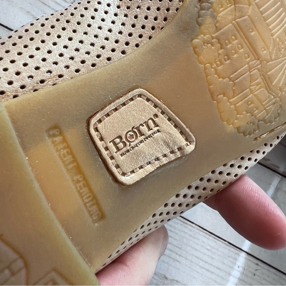 Born Women’s Julienne Ballet Flats in Tan size 7M - Picture 7 of 7